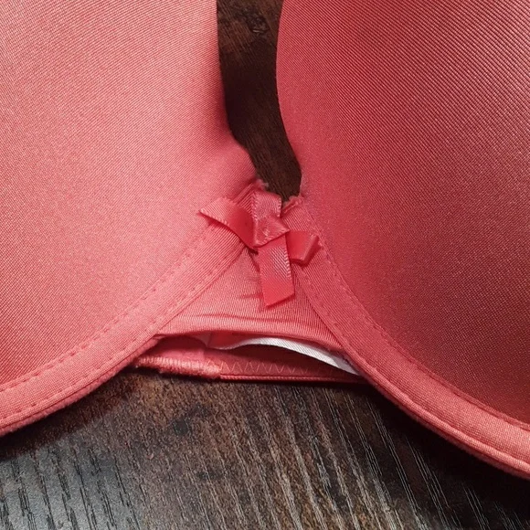 NWOT Secret Treasures 40C Coral Beautiful Padded underwire Gorgeous Bra - Picture 4 of 14